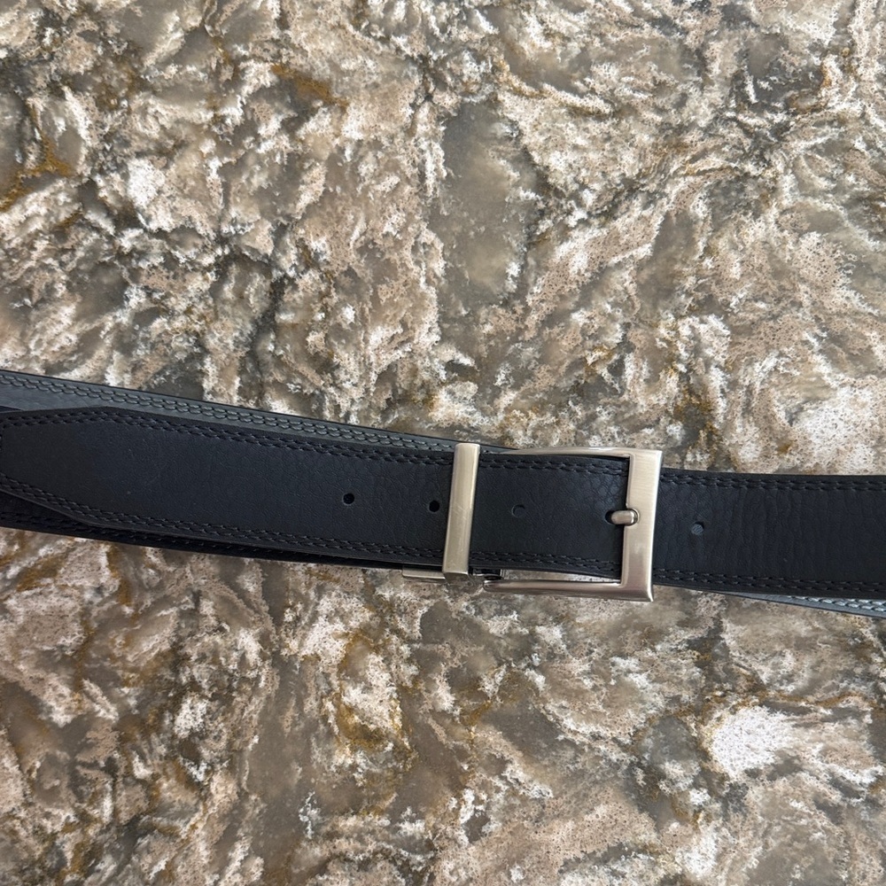 Nike Black Reversible Leather Belt with Silver Buckle / W12